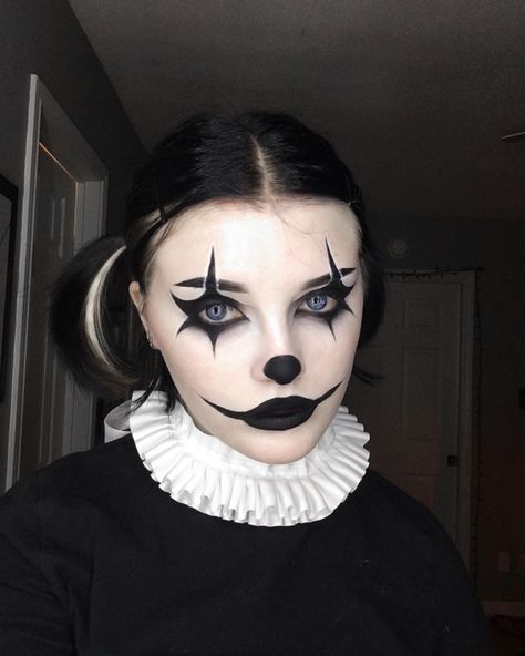 Edgy Eyeliner, Harlequin Makeup, Makijaż Sugar Skull, Sick Makeup, Goth Clown, Haunted House Makeup, Jester Makeup, Creepy Clown Makeup, Cute Clown Makeup