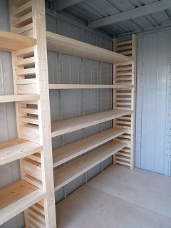 Diy Storage Shelves, Garage Storage Shelves, Build Furniture, Back Deck Decorating, Diy Garage Storage, Garage Shelving, Free Woodworking Plans, Garage Storage Organization, Deck Decorating Ideas On A Budget