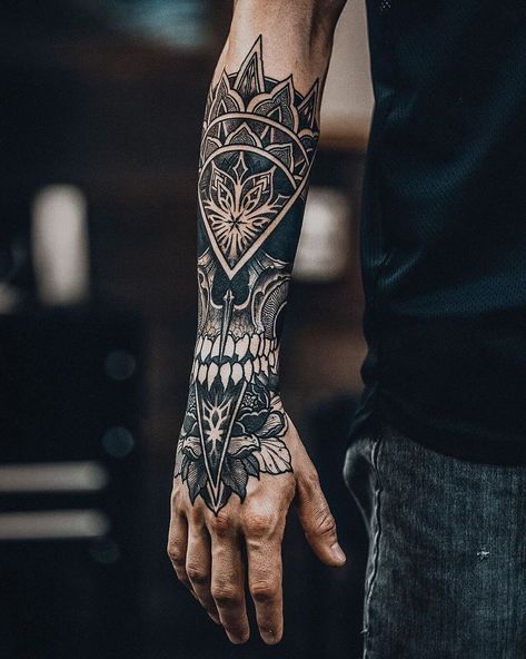 Geometrical Tattoo, Full Hand Tattoo, Sleeve Tattoo Ideas, Forearm Band Tattoos, Stylish Tattoo, Forearm Sleeve Tattoos, Floral Tattoo Sleeve, Small Hand Tattoos, Arm Sleeve Tattoos