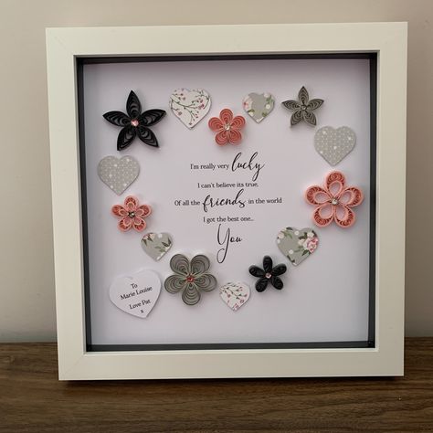 Buttons Crafts Diy, Wedding Frame Gift, Quilled Flowers, Box Frame Art, Personalised Gifts Diy, Unicorn Wall Art, Coloured Paper, Presents For Best Friends, Presents For Boyfriend