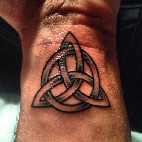 Triquetra tattoo Ancient Symbols Tattoo, Triquetra Tattoo, Tatto Designs, Symbol Tattoos With Meaning, Celtic Tattoos For Men, Trinity Tattoo, Charm Tattoo, Shamrock Tattoos, Celtic Knot Tattoo