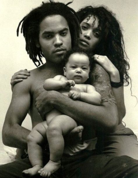 Beautiful Photos of Lisa Bonet and Her Husband Lenny Kravitz During Their Marriage John Snow, Lisa Bonet, Robert Burns, Folk Rock, Celebrity Families, Zoe Kravitz, The Jacksons, Famous Couples, Lenny Kravitz