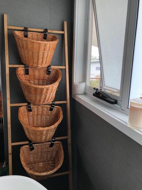 Bathroom Storage Diy, Diy Bathroom Storage Ideas, Bamboo Ladders, Storage Hacks Diy, Bathroom Towel Storage, Diy Bathroom Storage, Storage Bathroom, How To Roll Towels, Bike Basket