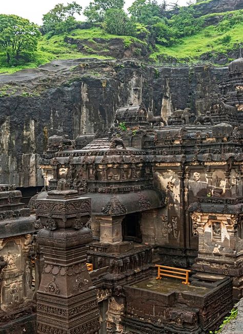 Indian Castle, Caves In India, Fascinating Pictures, Ajanta Ellora, Ellora Caves, Historical Temples, Ajanta Caves, Indian Temple Architecture, India Architecture