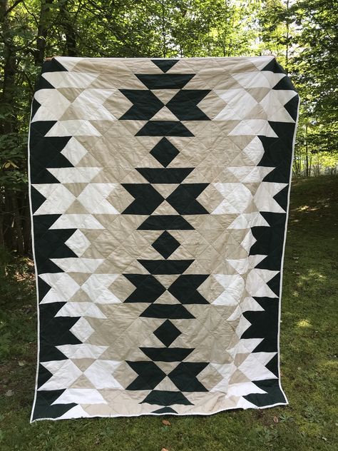 Arizona Quilt Patterns, Western Baby Quilt Patterns, South Western Quilt Patterns, Cow Print Quilt Ideas, Manly Quilts, Aztec Quilt Pattern, Aztec Quilt, American Quilts Patterns, Western Quilts