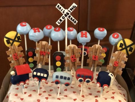 Choo!Choo! by Lori Goodwin (Goodwin Girls Cakery) Themed Cake Pops, Pop Cake, Train Cake, Choo Choo Train, Themed Cakes, Daily Inspiration, Cake Pops, Fondant, Cake Decorating