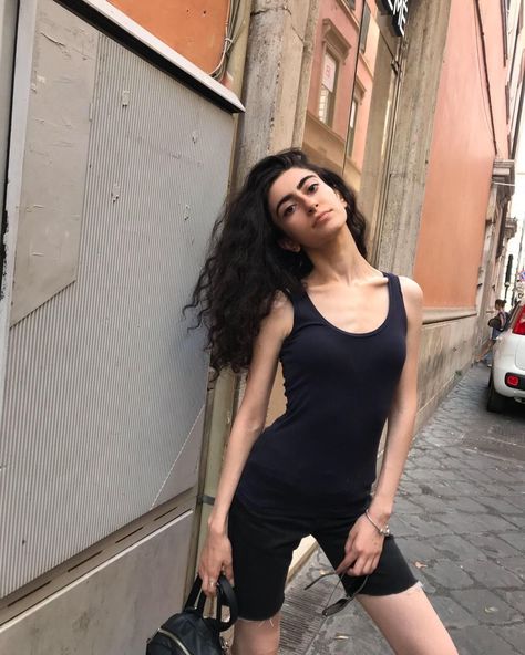 # brunette black hair petite girl skinny shape curly hair Rome streets Shape Curly Hair, Petite Brunette, Brunette Black Hair, Rome Streets, Black Curly Hair, Curly Girl Hairstyles, Early 90s, Curly Girl, Girl Hairstyles