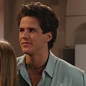 Scott Weinger 90s, 80s Heartthrobs Guys, Steve From Full House, Celebrity Crush Aesthetic, Steve Full House, Steve Hale, Scott Weinger, Guy Celebs, 90s Life