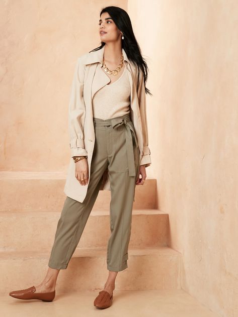 Olive Green Outfit, Patterned Dress Pants, Brown Pinstripe, Utility Pants, Leggings Casual, Green Outfit, Banana Republic Factory, Green Pants, Tapered Pants