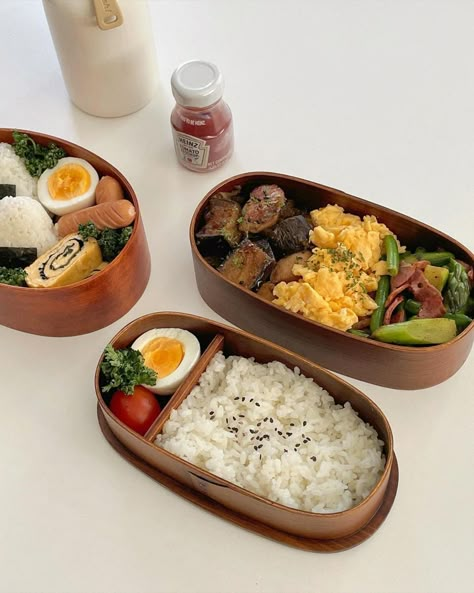 Octopus Sausage Bento, Bento Box Lunch Aesthetic, Bento Aesthetic, Tiny Portions, Japanese Food Bento, Homemade Cookbook, Cute Bento, Fav Food, Kawaii Cooking