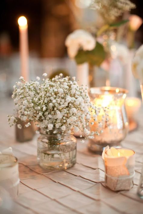 Baby's Breath Centerpieces Bud Vases Wedding Centerpiece, Backyard Wedding Simple, Tiny Backyard Wedding, Bud Vases Wedding, Bud Vase Centerpiece, Ideas Candles, Spring Wedding Outfit, Tiny Backyard, Wedding Flower Trends