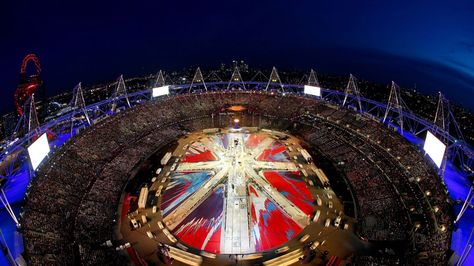 damien hirst designs flag for the london 2012 olympic closing ceremony Place In London, Photos Of London, London 2012 Olympics, Epic Moments, 2012 Summer Olympics, Union Flag, Annie Lennox, Summer Olympic Games, 2012 Olympics