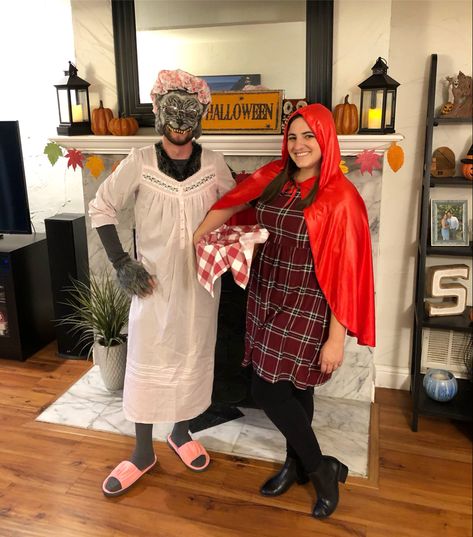 Creative DIY couples costume. Little red riding hood and big bad wolf disguised as grandma. #couplescostume #couplehalloweencostumes #diycostume Red Riding Hood And Grandma Costume, Big Bad Wolf Grandma Costume, Grandma Costume, Shrek Party, Shrek Costume, Red Riding Hood Wolf, Halloween Party Appetizers, Diy Couples Costumes, Matching Fits