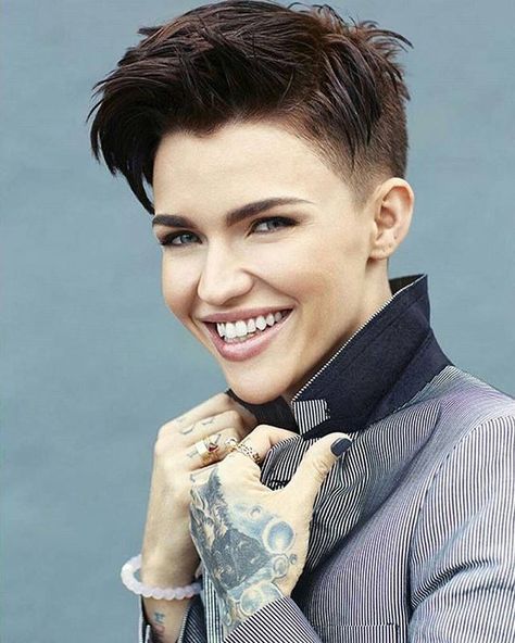 Ruby Rose Haircut, Rose Hairstyle, Ruby Rose Hair, Tomboy Haircut, Asymmetrical Pixie Cuts, Cute Pixie Cuts, Pixie Cut Styles, Thick Hair Cuts, Costume Noir