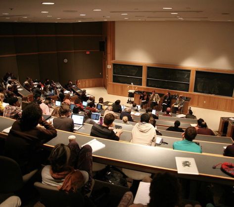 Ucla College, College Lectures, Lecture Room, University Lectures, College Classroom, University Aesthetic, College Vision Board, Lecture Hall, Lectures Room