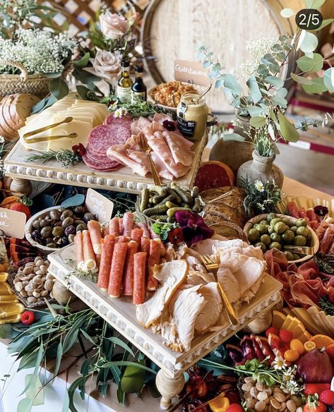 Italian Wedding Grazing Table, Elegant Grazing Table Wedding, Boho Wedding Charcuterie Table, Boho Wedding Food, Italian Wedding Foods, Wedding Meat And Cheese Tray, Meat Cheese Platters, Meat Cheese Platters Charcuterie Board Wedding, Party Buffet Table