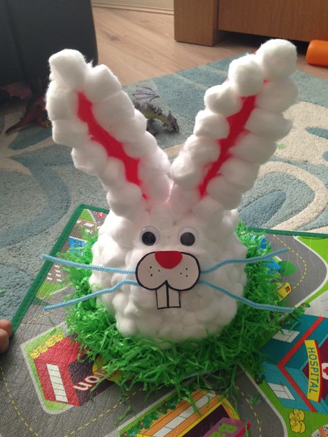 Easter Bonnet Hat Ideas, Easter Bonnets Ideas, Easy Easter Bonnet Ideas, Boys Easter Hat, Easter Hat Parade Ideas, Easter Bonnets For Boys, Easter Bonnet Competition, Easter Hat Ideas, Easter Bunny Hat