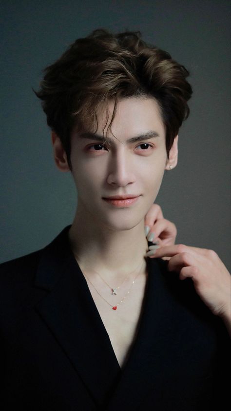 Luo Yunxi Boyfriend Material, Simple Girl Outfits, Luo Yunxi Wallpaper, Lie To Love Luo Yunxi, Luo Yunxi Till The End Of The Moon, Most Handsome Actors, Korean Wedding, Boy Photography Poses, Chengdu