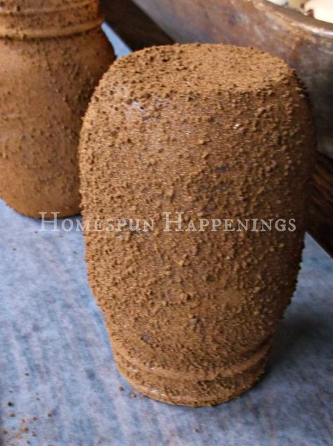 Grubby Jars, Primitive Decor Ideas, Americana Crafts, Burlap Wreath Diy, Gingerbread Crafts, Tin Can Crafts, Diy Glass Bottle Crafts, Jar Diy, Primitive Decorating Country