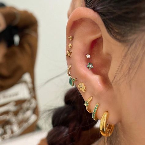 Snake Bite Ear Piercing, Snake Bite Piercing Ear, Inner Conch Piercing Studs, Conch Piercing Stud, Inner Conch Piercing, Ear Piercings Conch, Snake Bite Piercing, Outer Ear, Snake Bite