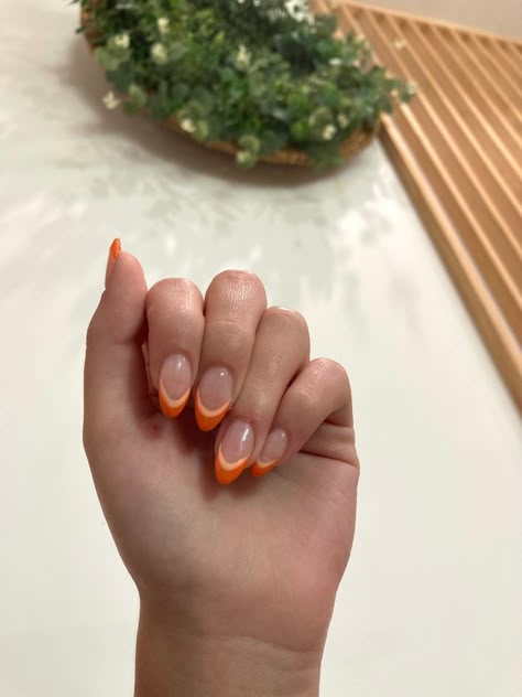 Nails Fall French Tips, Simple Fall Nail Inspo Acrylic, Minimalistic Fall Nails, Cute Fall Nails Acrylic Almond Short, Simple Fall Nails French Tip, Fall Gel Nails French Tip, Fall Preppy Nails, Fall Nail Designs Pumpkin, Pumpkin Nails Square