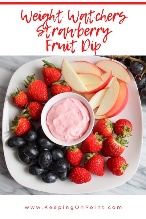 Weight Watchers Strawberry Fruit Dip - only 1 point per serving! Buffalo Quesadilla, Strawberry Fruit Dip, Strawberry Fruit Dips, Ww Deserts, Weight Watchers Salad, Healthy Fruit Dip, Sandwich Vegetarian, Dip Healthy, Desserts Cheesecake