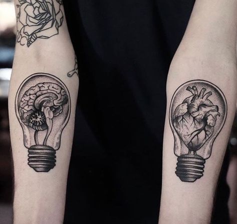 Amazing tattoos by @jonastattooer (Check his work on ig) Brain Tattoo, Unique Tattoos For Women, Geniale Tattoos, Diy Tattoo, Mom Tattoos, Skin Art, Couple Tattoos, Creative Tattoos, Tattoo Stickers