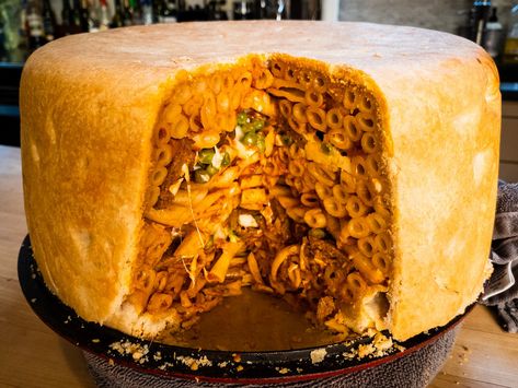 Traditional Italian Food Recipes, Timpano Recipe, Timballo Recipe, Cheese Peas, Traditional Italian Food, Layered Pasta, Italian Food Recipes, Italian Dinner Recipes, Pasta Pizza