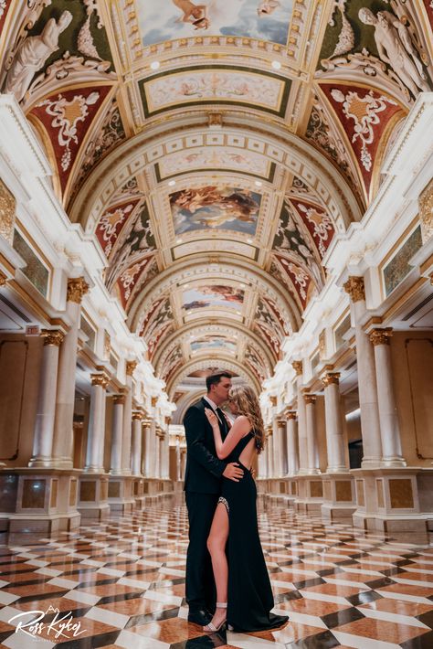 Engagement photos at the Venetian Las Vegas Photographer Photoshoot In Las Vegas, Vegas Strip Photo Ideas, Venetian Wedding Las Vegas, Vegas Photoshoot Couple, Venetian Las Vegas Pictures, Couple Las Vegas, Venetian Photoshoot, Las Vegas Couple Photoshoot, Las Vegas Photoshoot Ideas