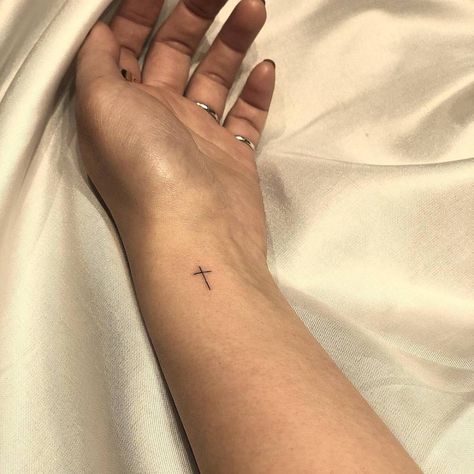 Cross Tattoo On Wrist, Simple Cross Tattoo, Cross Tattoos For Women, Cross Tattoos, Cross Tattoo Designs, Small Wrist Tattoos, Wrist Tattoos For Women, Discreet Tattoos, Dainty Tattoos