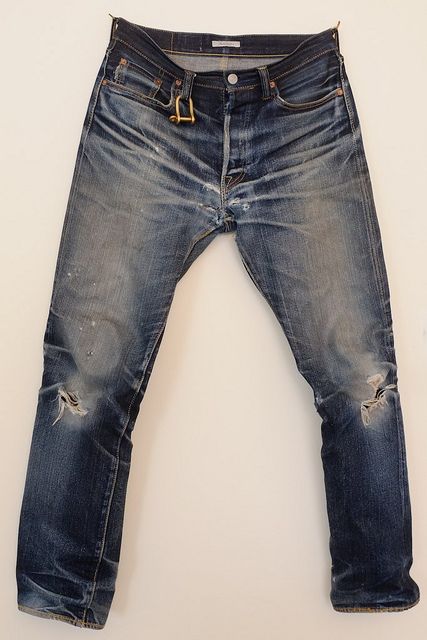 Fade Friday - Eternal 811 Contest Jean (2 Years, Many Washes) Denim Inspiration, Denim Ideas, Denim Wear, Selvedge Denim, Faded Denim, Raw Denim, Denim Design, Denim Pant, Mens Street Style