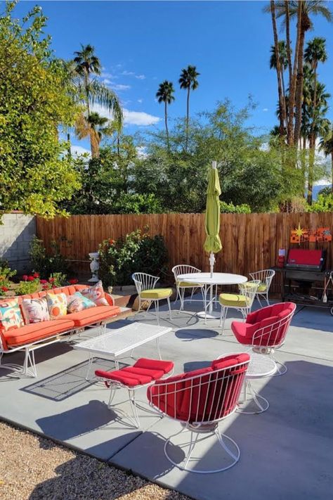 Orange Patio Furniture, Midcentury Modern Outdoor Furniture, Midcentury Patio Furniture, Mcm Patio Ideas, Retro Outdoor Decor, Retro Patio Ideas, Mcm Patio Furniture, Retro Outdoor Furniture, 70s Patio