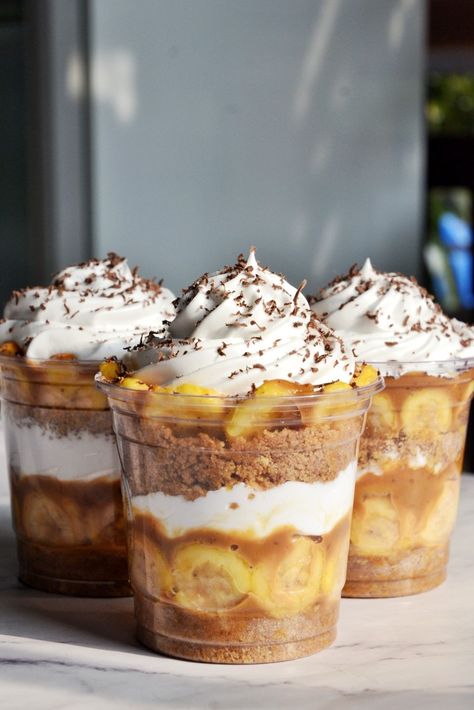 #food Mini Banoffee Pie, Mini Trifle, Desert Cups, Trifle Bowl, Banoffee Pie, Trifle, Product Photography, Sweet Tooth, Pie