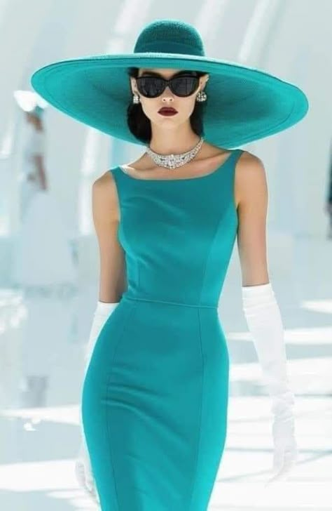 Tiffany Blue Outfit, Teal Dress Outfit, Tiffany Blue Dress, Elegant Outfit Classy, Italian Dress, Glamour Style, Ladies Dresses, Blue Dress Casual, 1940s Fashion