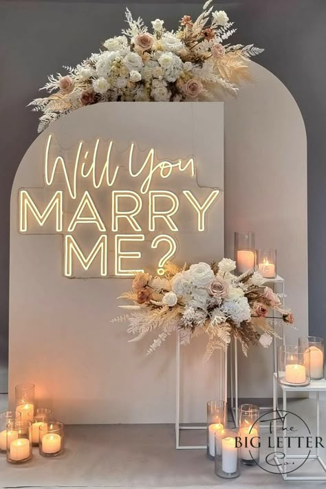 Marry Me Led Lights, Proposal Ideas At Home, Candle Light Dinner Ideas, Valentine Day Aesthetic, Proposal Setup, Wedding Proposal Ideas Engagement, Aesthetic Valentines Day, Cute Proposal Ideas, Valentines Day Aesthetic