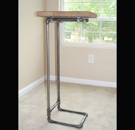 Conduit Projects, Pizzeria Design, Industrial Office Decor, Building A Trellis, Pipe Table, Steampunk House, Portable Bar, Diy Pipe, Pipe Furniture