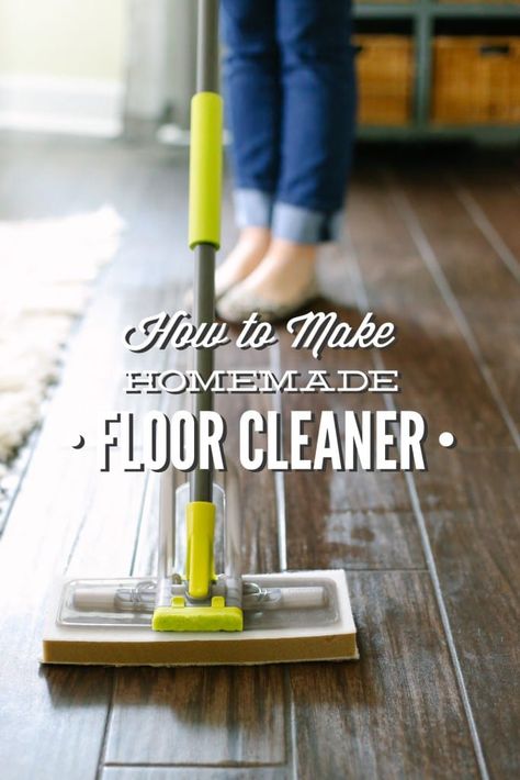 Cleaning Floors With Vinegar, Homemade Floor Cleaner, Homemade Floor Cleaners, Vinegar Cleaner, Cleaner Living, Dusting Spray, Clean Baking Pans, Cleaning Wood Floors, Toxic Cleaning Products