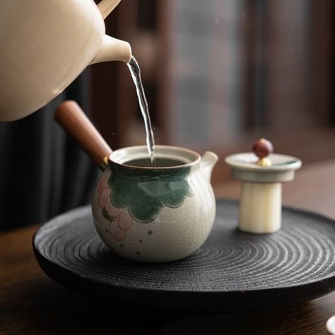 🐕 Big deals! Ge Kiln Hand-painted Ice Crackle Ceramic [Lotus] Side Handle Teapot 250ml only at $65.00 Hurry. #teapot #yixingzishateapot #宜兴紫砂 #greentea #teaaccessories #gaiwan #purpleclayteapot #teacup #darktea #茶壶 Zisha Teapot, Clay Teapots, Tea Accessories, Tea House, Kiln, Tea Set, Green Tea, Tea Pots, Tea Cups