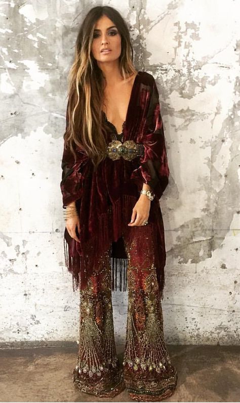 Look Hippie Chic, Look Boho Chic, Mode Hippie, 70s Inspired Fashion, Estilo Hippie, Mode Boho, Looks Party, Hippie Outfits, Estilo Boho