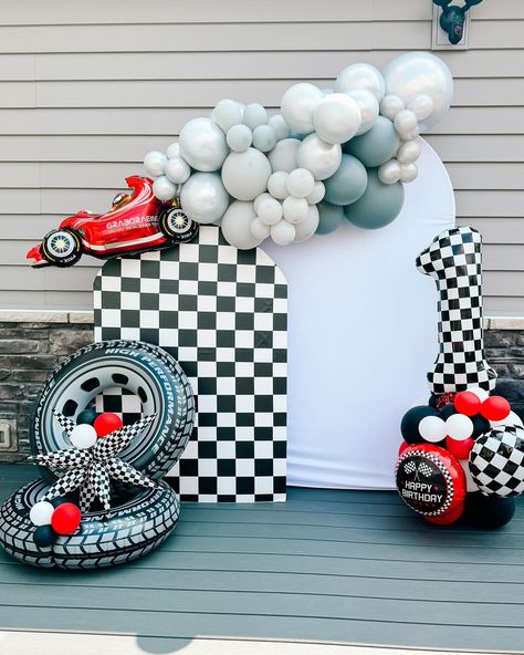 Happy 1st birthday, Luke 🏎️🏇❤️🎈🎉 Thank you @bsteele2 for inviting us to this milestone birthday! 🎂 #race #firstbirthday #balloons #garland #racecars #birthday #one One Speedy Year Birthday, Race Car Theme Birthday Cake, Lap One Complete Birthday, Formula 1 Baby Birthday, Race Car Backdrop, F1 Birthday, 1st Birthday Balloons, Boys 1st Birthday Party Ideas, Car Birthday Theme