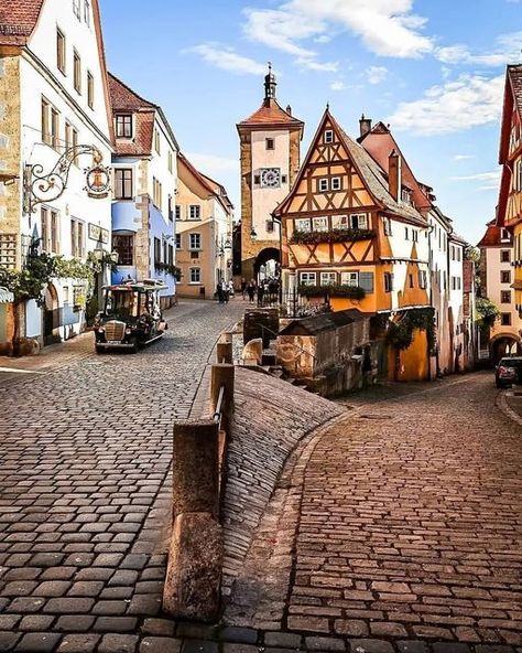 Ef Tours, Medieval Germany, Rothenburg Germany, Rothenburg Ob Der Tauber, City Aesthetic, Travel Goals, Beautiful Places To Visit, Best Cities, Germany Travel