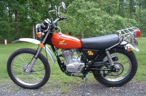 Honda Xl 125, Classic Honda Motorcycles, Trail Motorcycle, Vintage Moped, Honda Dirt Bike, Honda Motorbikes, Honda 125, Honda Engine, Image Moto