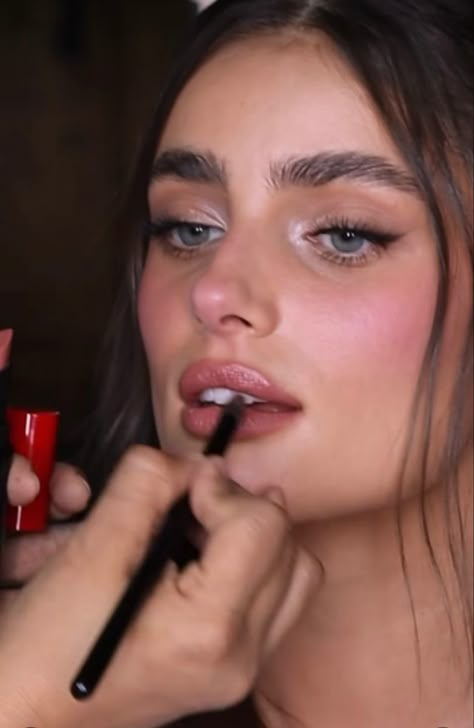 Taylor Hill Wedding Makeup, Natural Bridal Makeup For Blue Eyes Brunette, Natural Smokey Eye Makeup Wedding, Heavy Blush Makeup Looks, Taylor Hill Makeup, Bridal Lipstick, Champagne Makeup, Pale Girl Makeup, Bride Makeup Natural