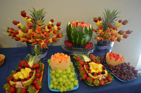 Our fruit display from our graduation party.  Very easy and fun to do! Fruit Table Ideas Birthday, Fruit Table Party, Fruit Table Ideas, Jungle Fruit, Fruit Tables, Fruit Platter Ideas Party, Fruit Buffet, Platter Display, Fruit Table