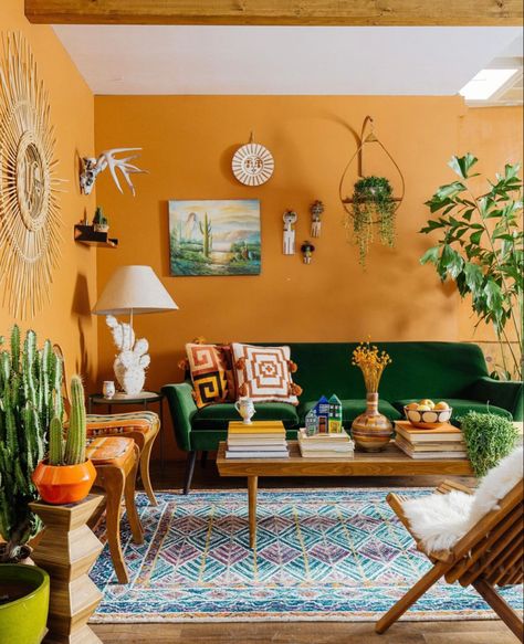 Jungalow Decor, Mexican Home Decor, Living Room Orange, Mexican Home, Yellow Walls, Styl Boho, Apartment Inspiration, Boho Living Room, Living Room Inspo