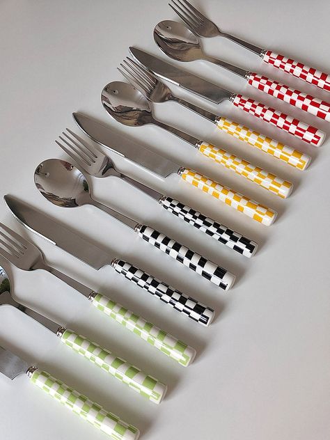 Checkerboard Stainless Steel Silverware Garden Party Event, Unique Utensils, Spoon Ceramic, Funky Kitchen, Stainless Steel Silverware, Wall Panels Bedroom, Steak Knife, Fork And Spoon, Stainless Steel Cutlery