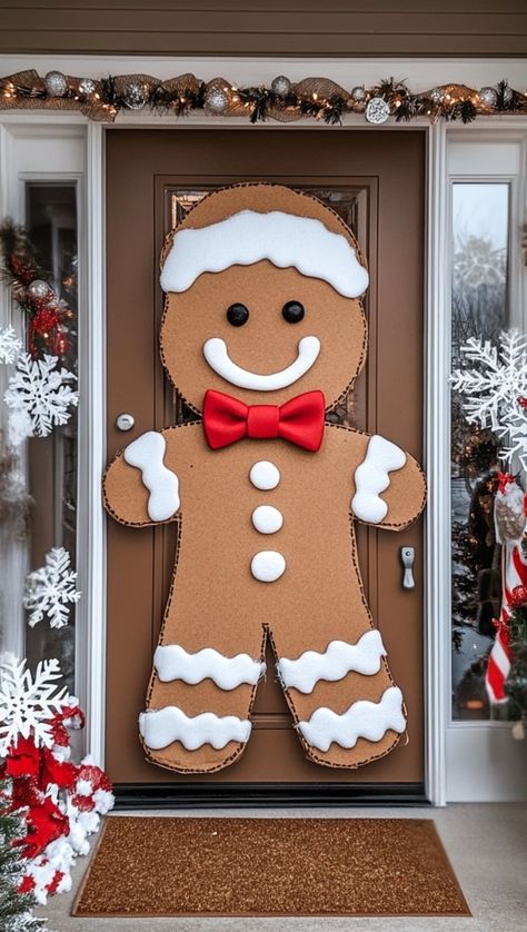 Snowmen Door Decorations, Christmas Decor Ideas Door, Simple Christmas Door Decorations, Easy Christmas Door Decorations, Christmas Door Decorations Diy, Christmas Tree Door Decorations, Diy Christmas Front Door, Christmas Decorations For Classroom, Christmas Door Decorations For Home