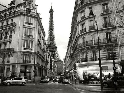 Black and white Black And White Architecture, White Architecture, Paris Black And White, New Photography, Black And White Picture Wall, Photography Black And White, Photography Challenge, Gray Aesthetic, Neo Noir