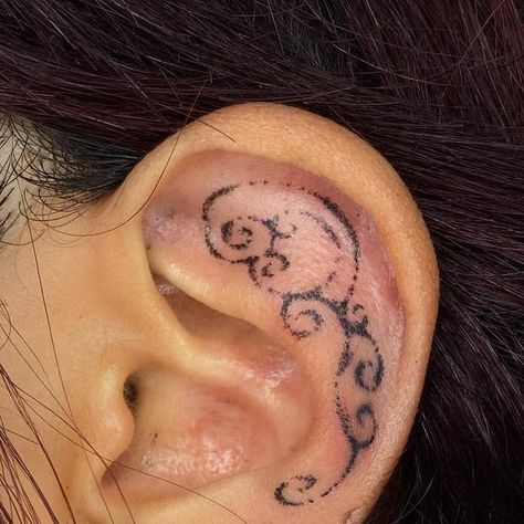 Lo ౨ৎ on Instagram: "ear tat for my lovie @bittenlamb 🐑🎼 thx for sacrificing ur ear 🙏🙏❤️ ⠀⠀⠀⠀⠀⠀⠀⠀⠀⠀⠀⠀ ⠀⠀⠀⠀⠀⠀⠀⠀⠀⠀⠀⠀ ⠀⠀⠀⠀⠀⠀⠀⠀⠀⠀⠀⠀⠀⠀⠀⠀⠀⠀⠀⠀⠀⠀⠀⠀ ⠀⠀⠀⠀⠀⠀⠀⠀⠀⠀⠀⠀ ⠀⠀⠀⠀⠀⠀⠀⠀⠀⠀⠀⠀⠀⠀⠀⠀⠀⠀⠀⠀⠀⠀⠀⠀ ⠀⠀⠀⠀⠀⠀⠀⠀⠀⠀⠀⠀ ⠀⠀⠀⠀⠀⠀⠀⠀⠀⠀⠀⠀ #handpoked #stickandpoke #losangelestattoo" Outer Ear Tattoo, Small Nape Tattoo, Ear Tag Tattoo, Ear Back Tattoo, Behind The Ear Flower Tattoo, Cute Stick And Pokes, Ear Tattoos Women, Behind Ear Tattoos For Women, Tattoo Oreille