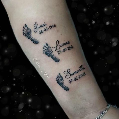 Tattoo Ideas For 2 Kids, Tatuaje Hijos Ideas, Tattoo Hijos, Mom Of 2 Tattoo Ideas, Name Tattoos On Arm, Baby Footprint Tattoo, Name Tattoos For Moms, Cute Thigh Tattoos, Baby Tattoo Designs